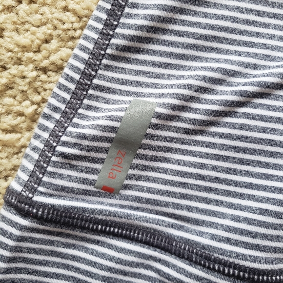 Zella Sweatshirt, Size Small, Excellent Condition - Picture 5 of 5